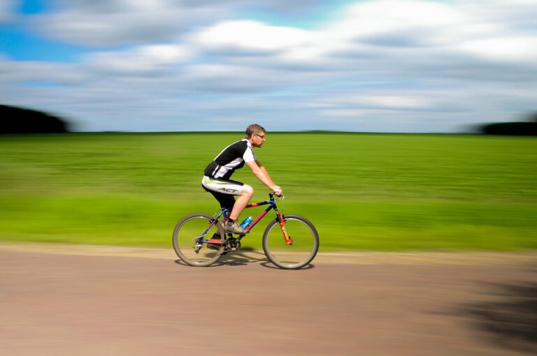 la bicicletta è un ottimo allenamento alternativo alla corsa